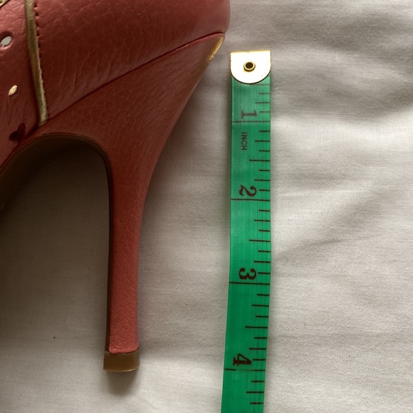 GUESS pink round toe heels with bows - Picture 8 of 8